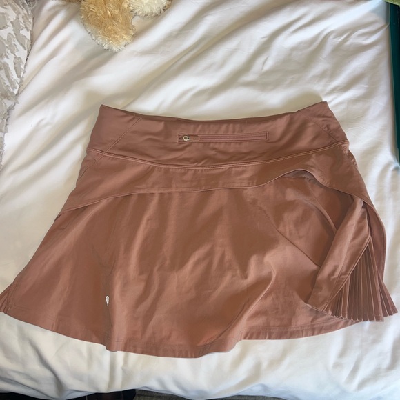 Lululemon play off the pleats skirt size 6 - Picture 3 of 5